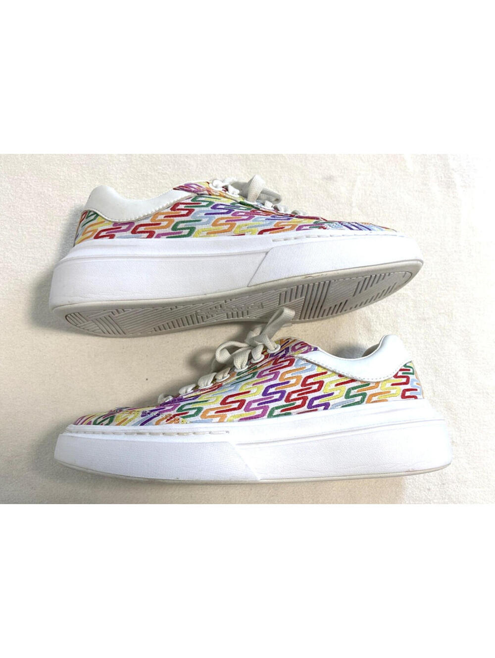 Skechers Cordova Classic Multi Color Embroidered Platform Sneakers Size 8